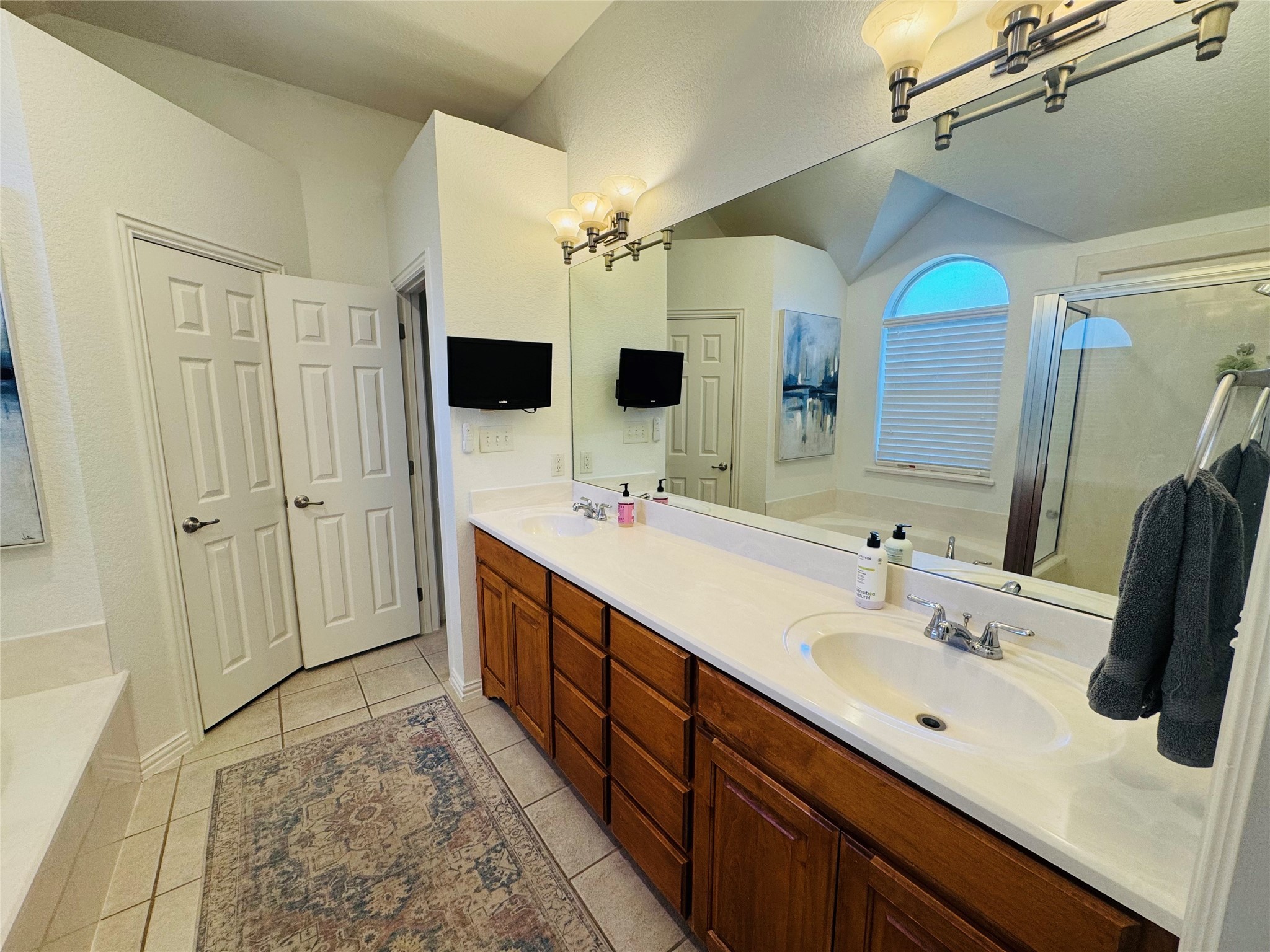 608 Grandview Drive Granbury TX 76049