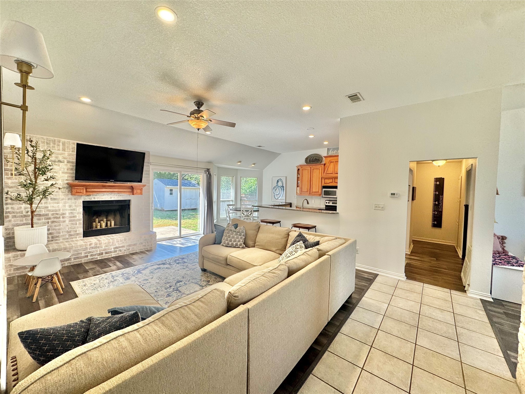608 Grandview Drive Granbury TX 76049