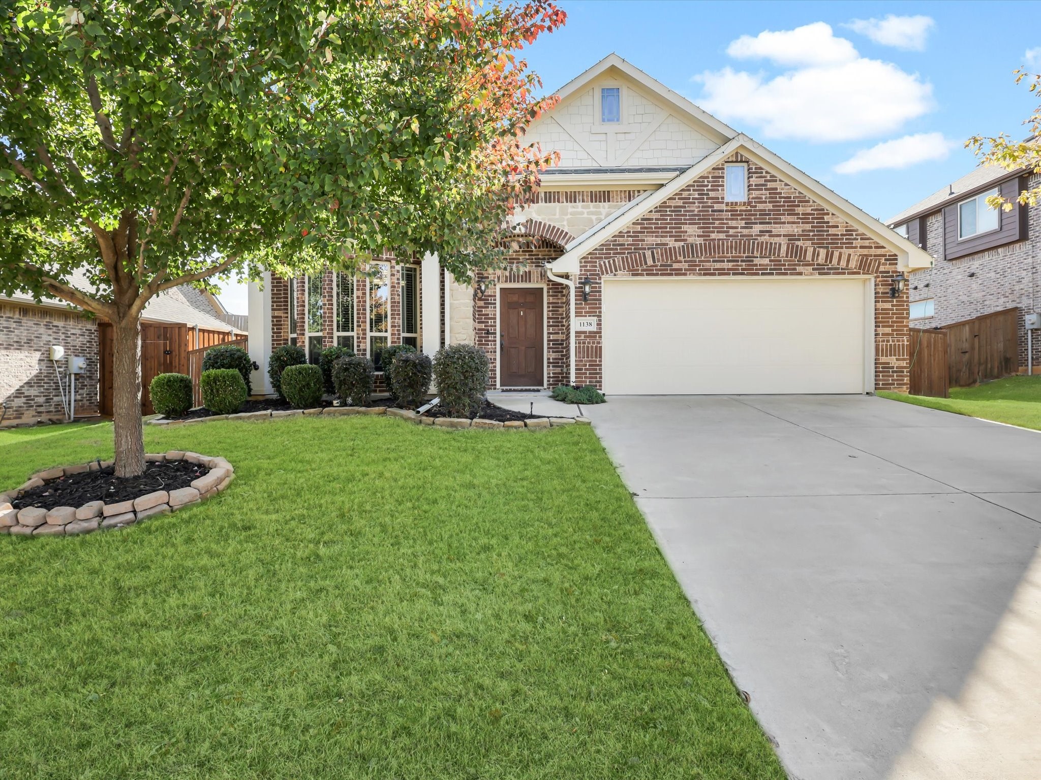 1138 Destrehan Drive Burleson TX 76028