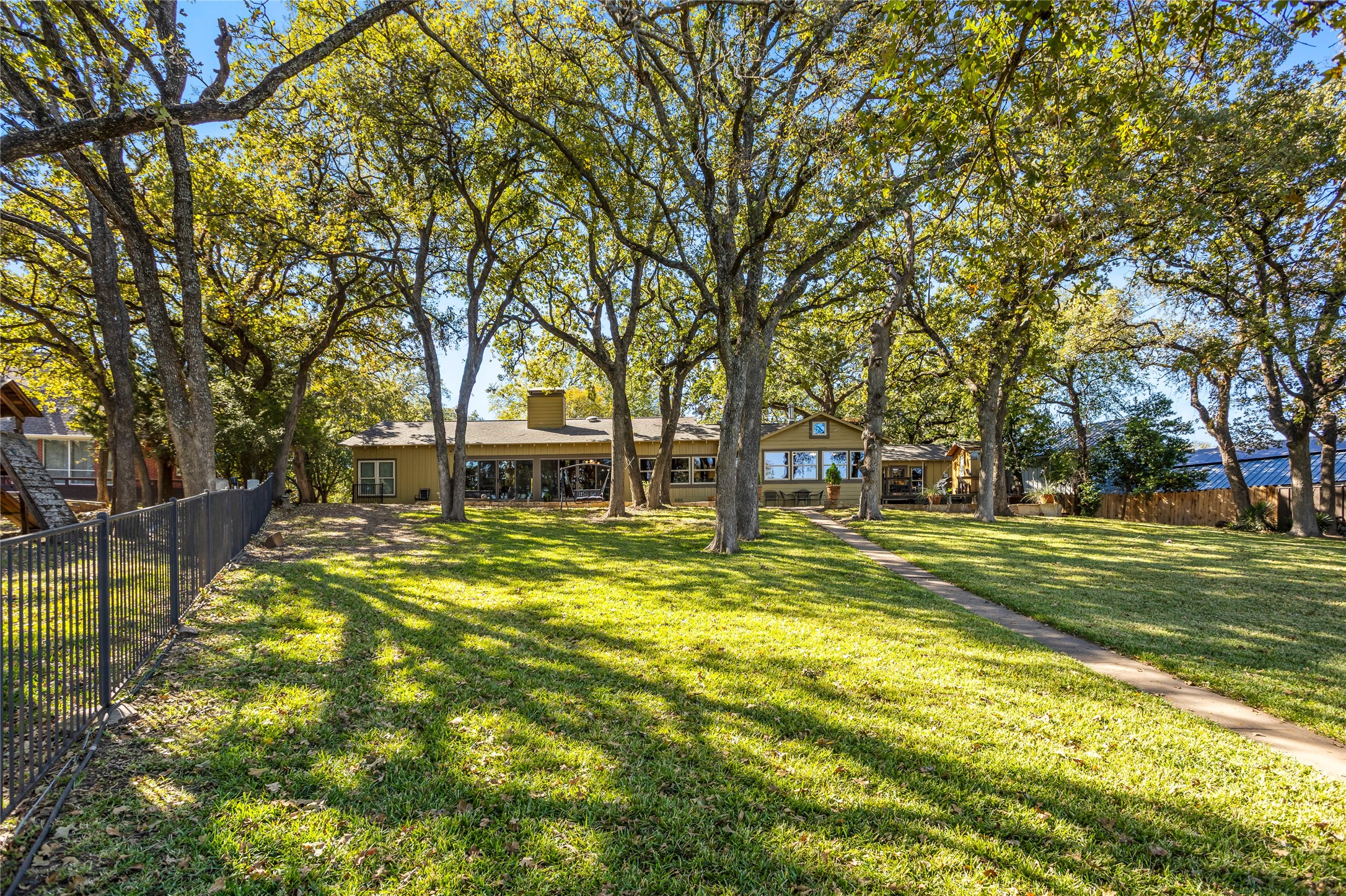 916 Kimbrough Road Azle TX 76020