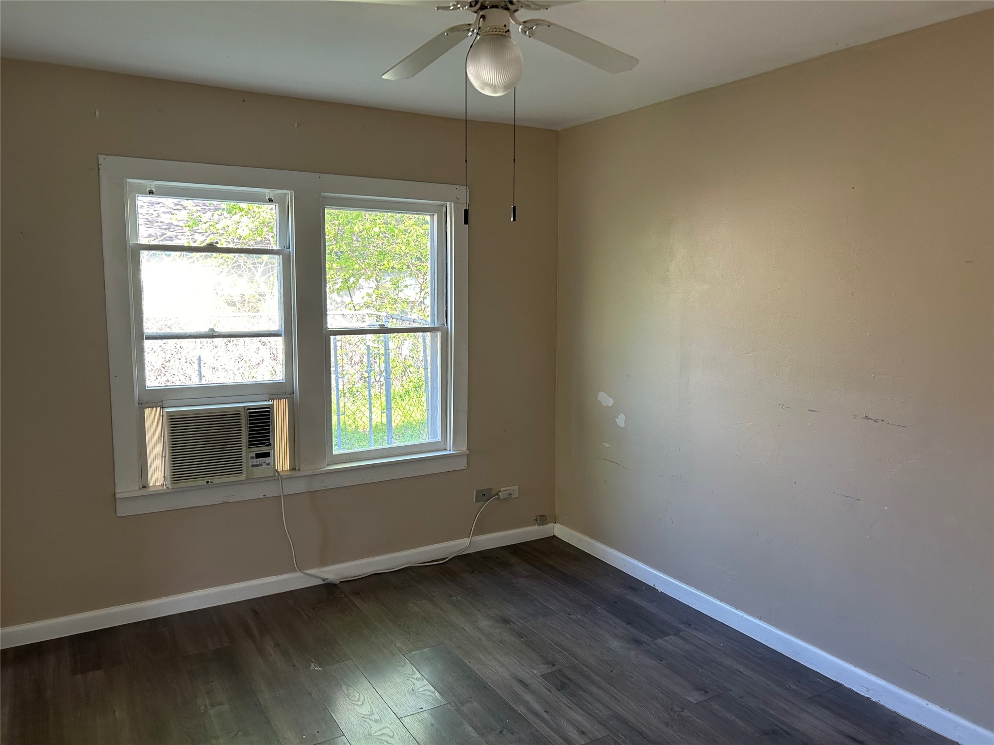 104 W Wilson Avenue Whitney TX 76692