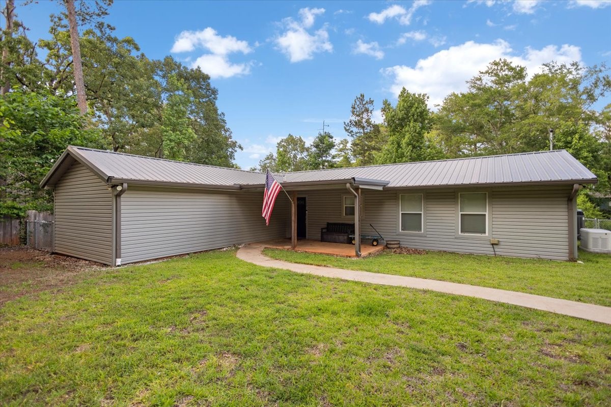 170 County Road 3136 Jacksonville TX 75766
