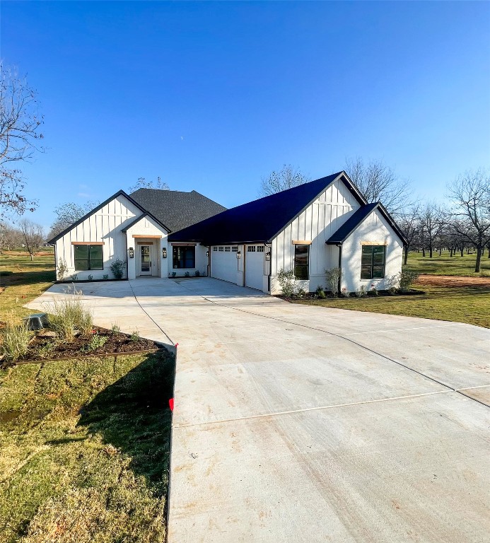 2509 Birchwood Drive Granbury TX 76049