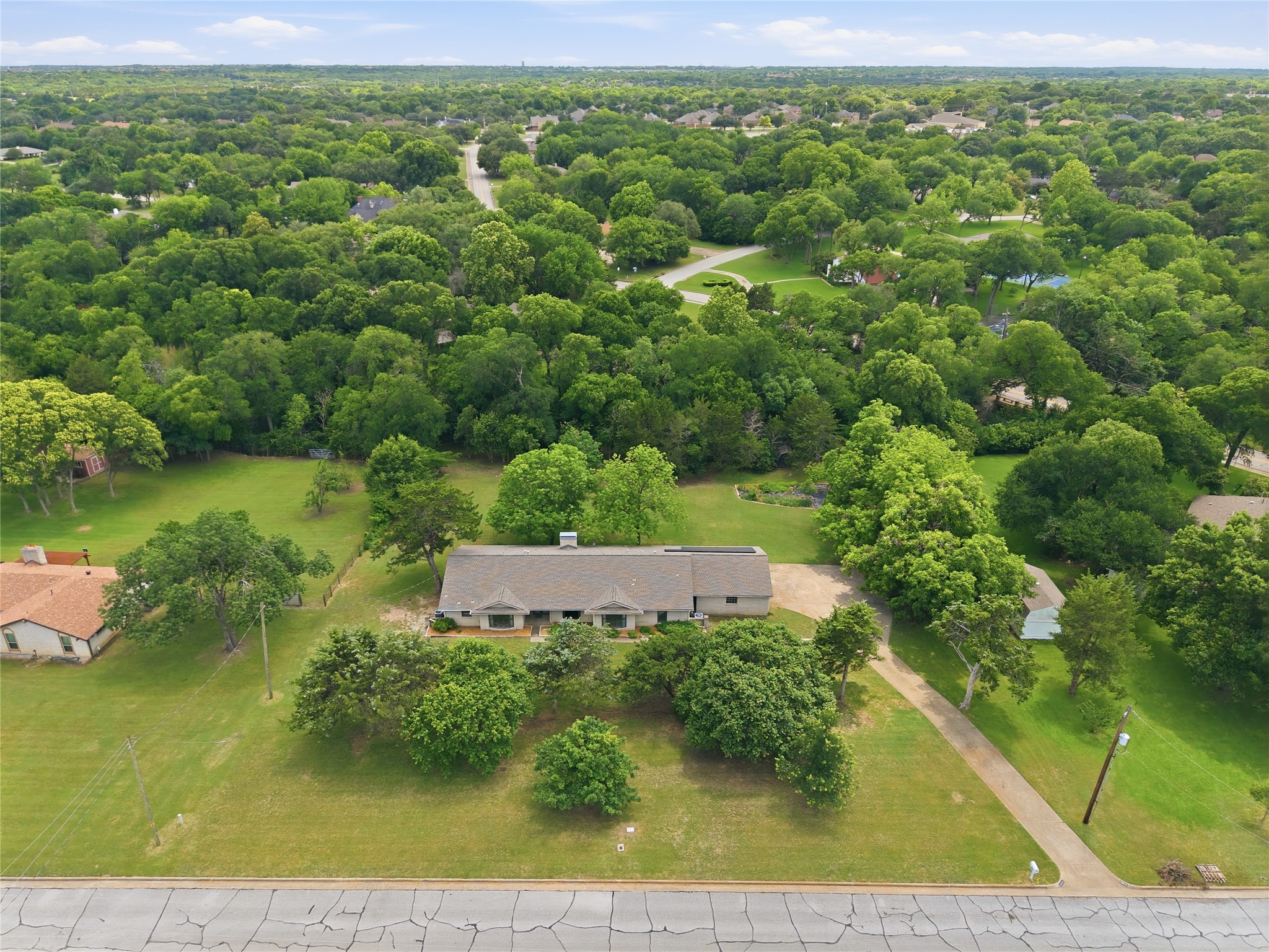 1014 Green Valley Lane Duncanville TX 75137