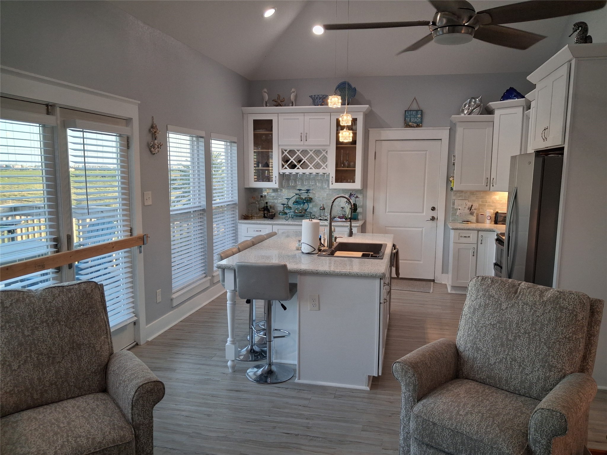 16715 Tahiti Way Jamaica Beach TX 77554