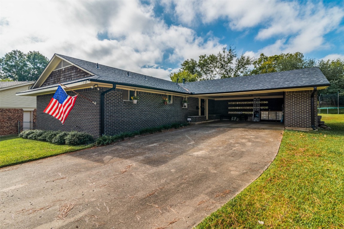 1500 W Mcgee Street Sherman TX 75092
