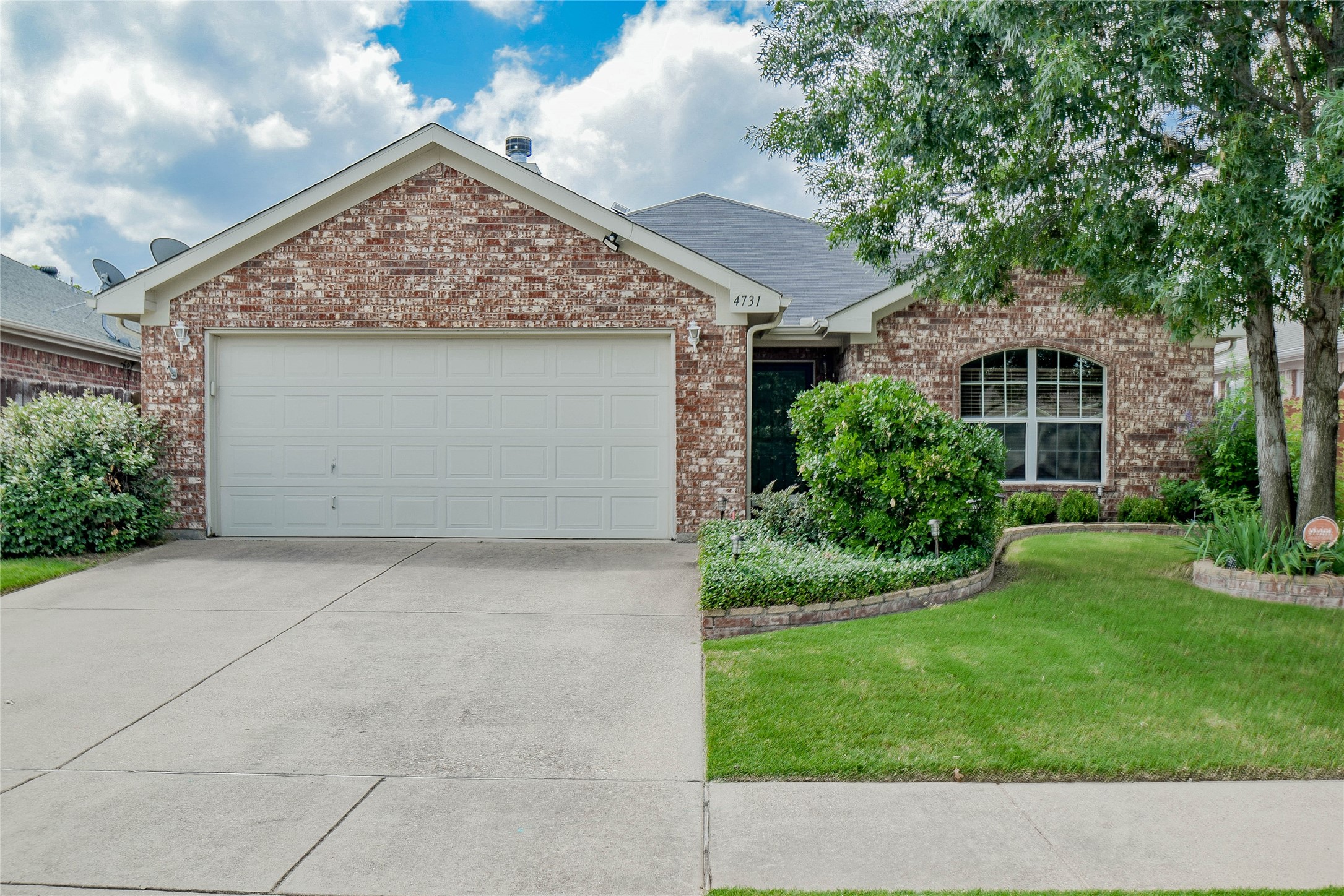4731 Topaz Lane Granbury TX 76049