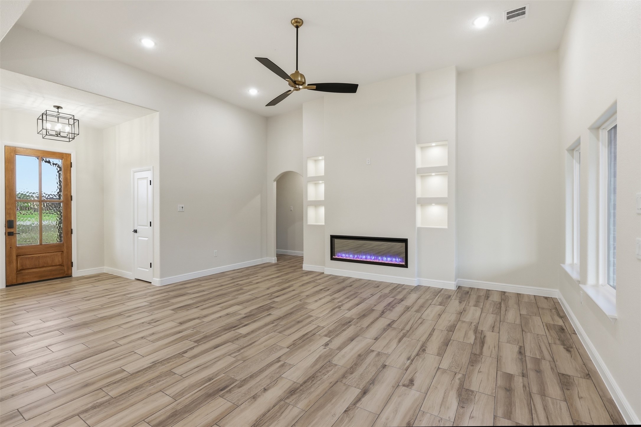 1021 Preserve Street Weatherford TX 76085