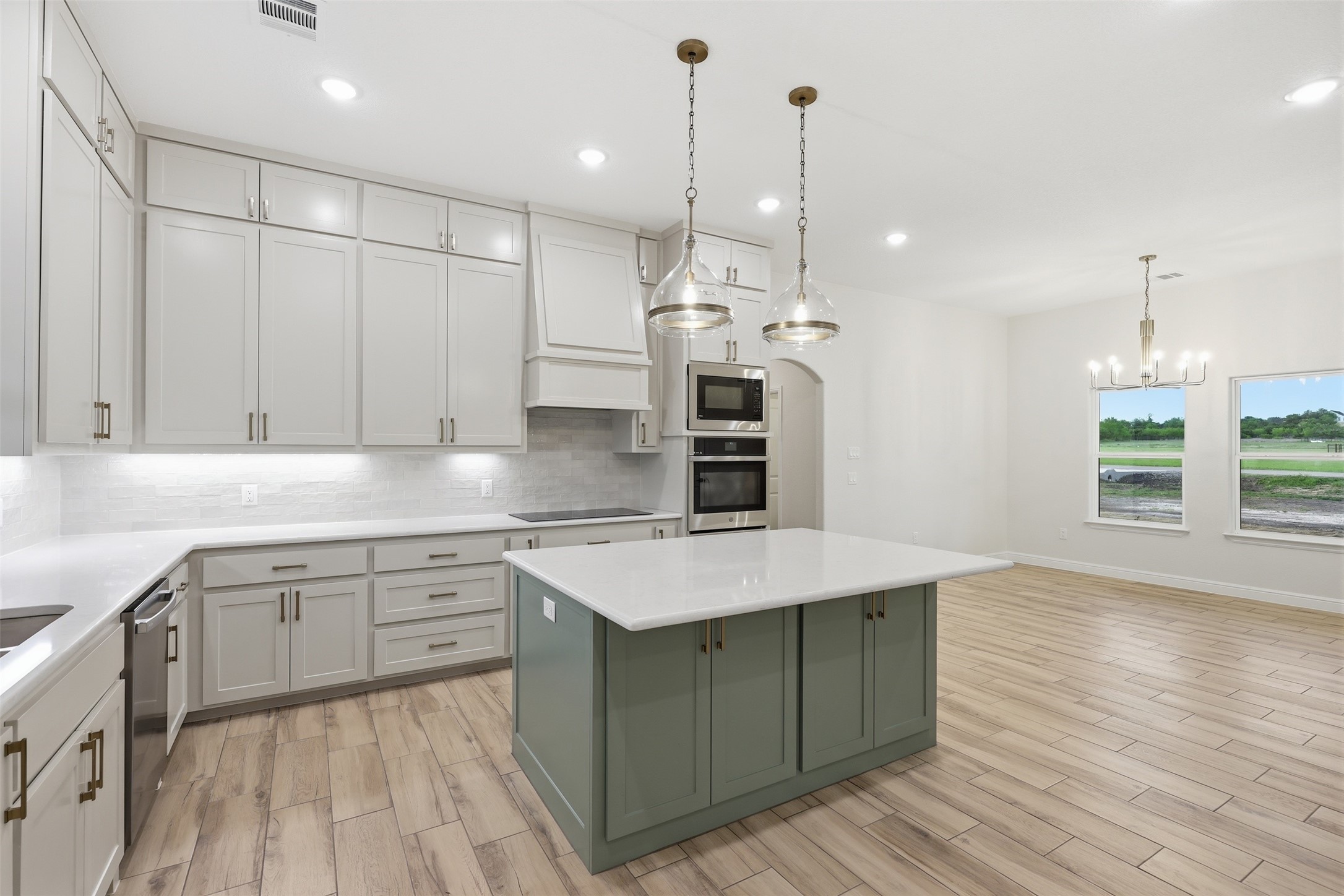 1021 Preserve Street Weatherford TX 76085