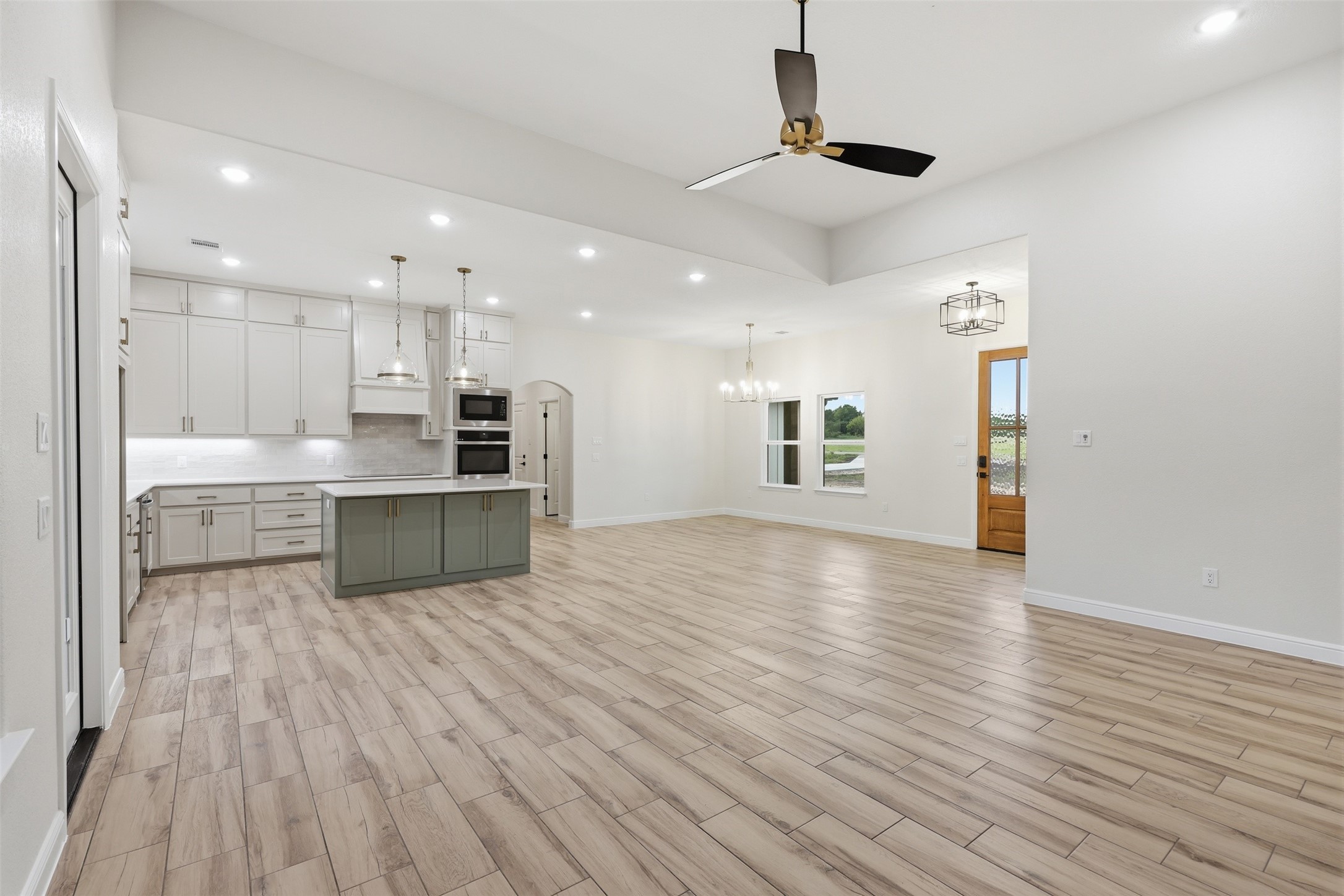1021 Preserve Street Weatherford TX 76085