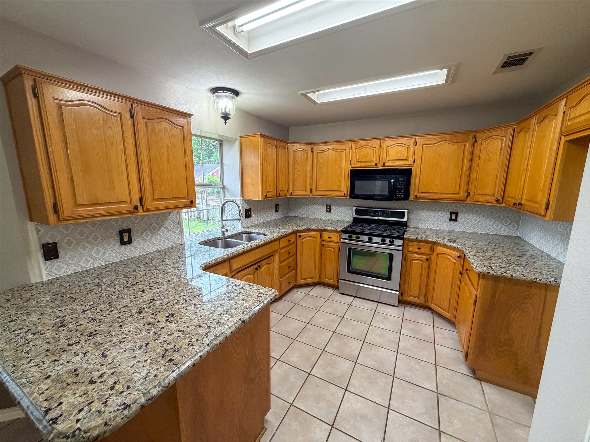 2204 N Village Drive Bonham TX 75418