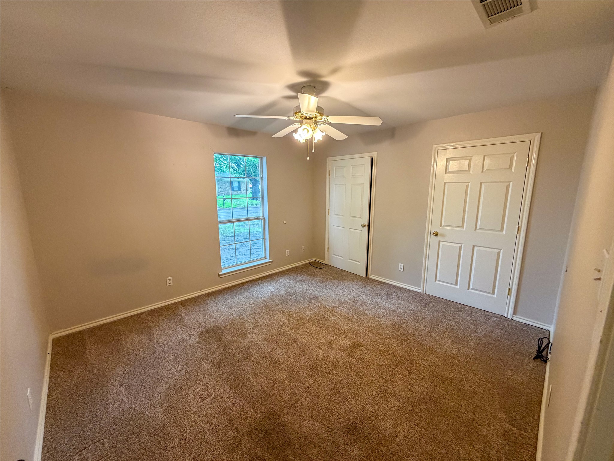 2204 N Village Drive Bonham TX 75418