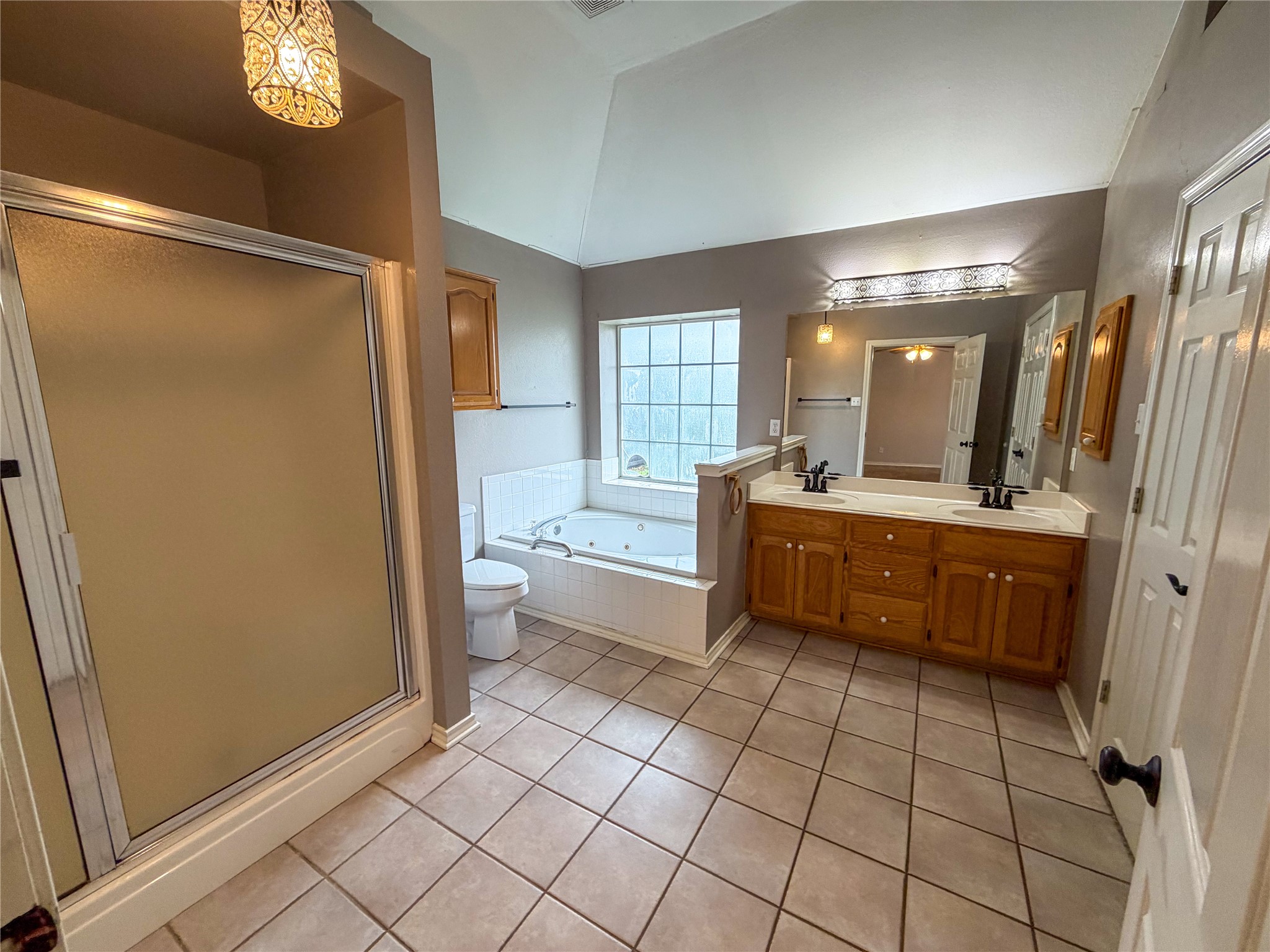 2204 N Village Drive Bonham TX 75418