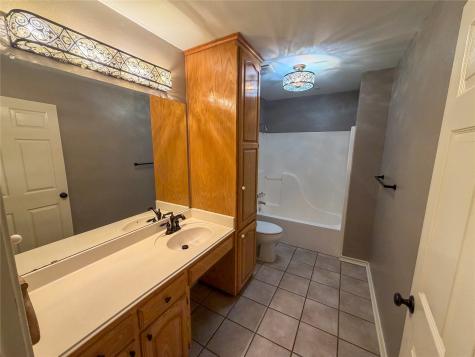 2204 N Village Drive Bonham TX 75418