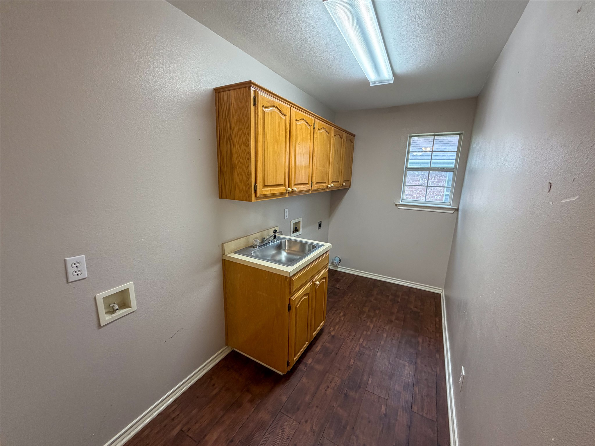 2204 N Village Drive Bonham TX 75418