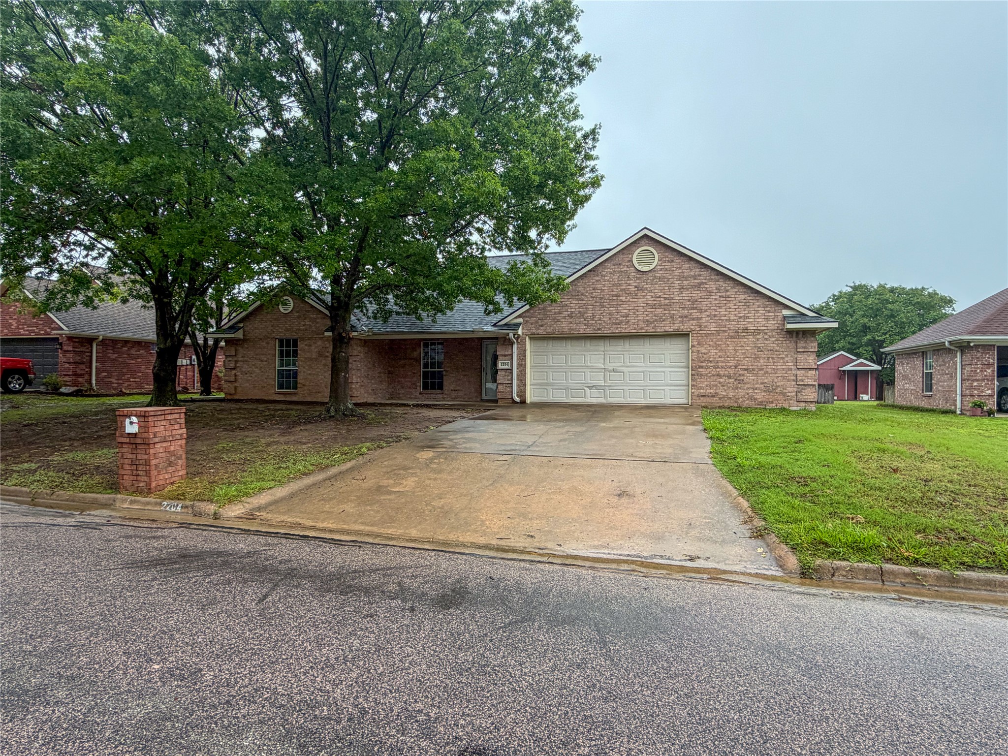 2204 N Village Drive Bonham TX 75418