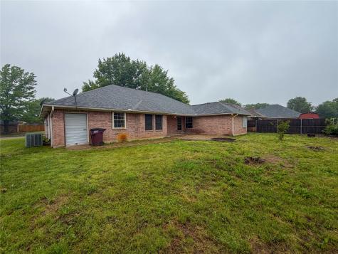 2204 N Village Drive Bonham TX 75418