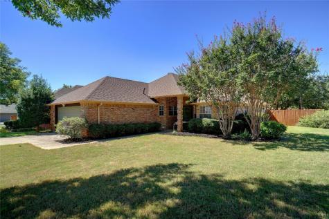 1613 Wellington Drive Denton TX 76209