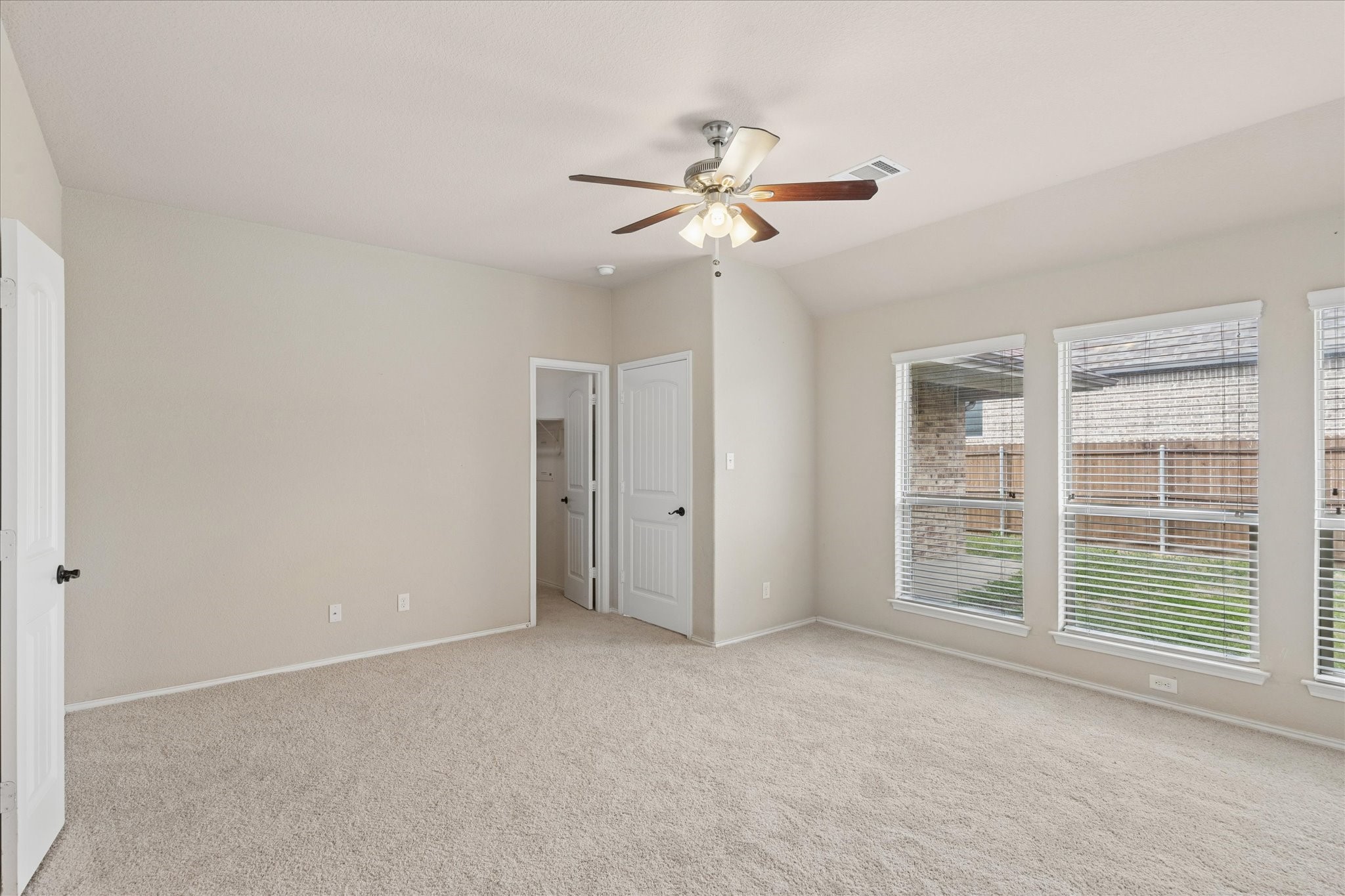 612 Ravenwood Drive Saginaw TX 76179