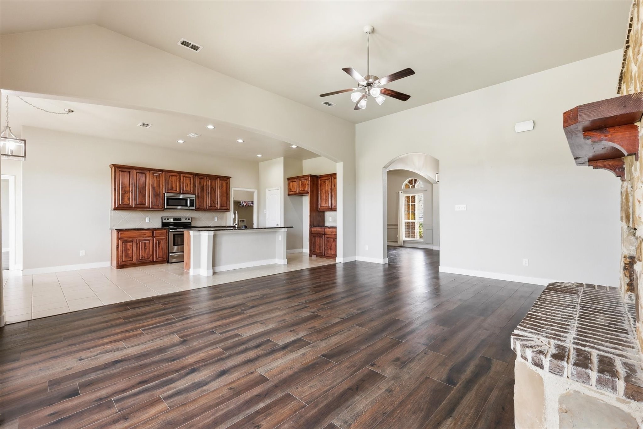 105 Devonshire Drive Waxahachie TX 75167