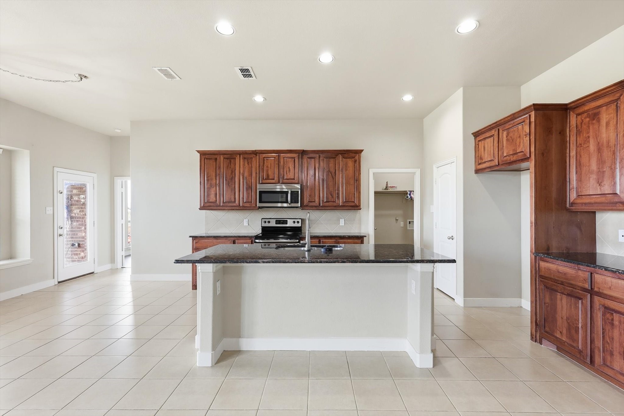 105 Devonshire Drive Waxahachie TX 75167