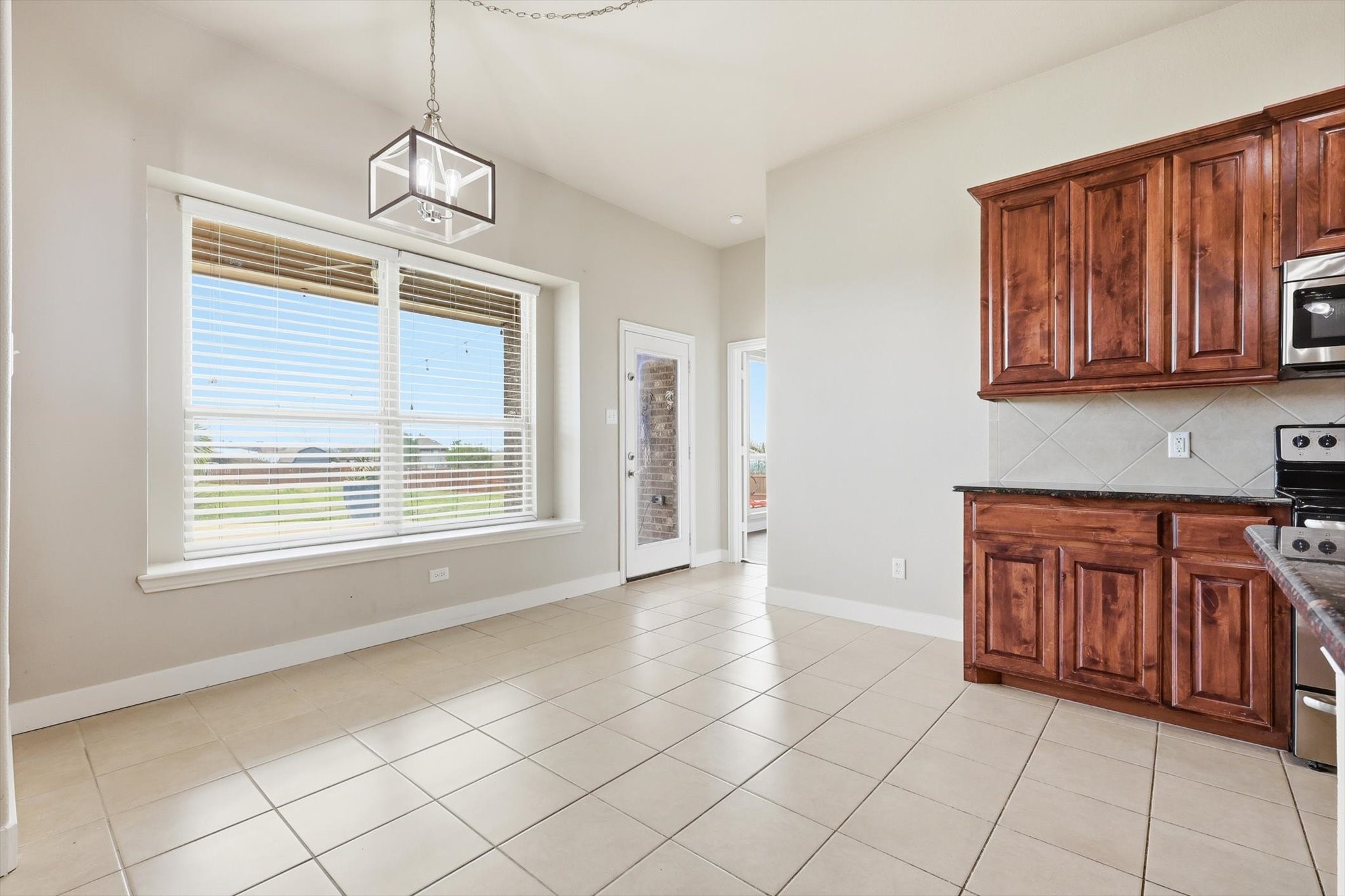 105 Devonshire Drive Waxahachie TX 75167