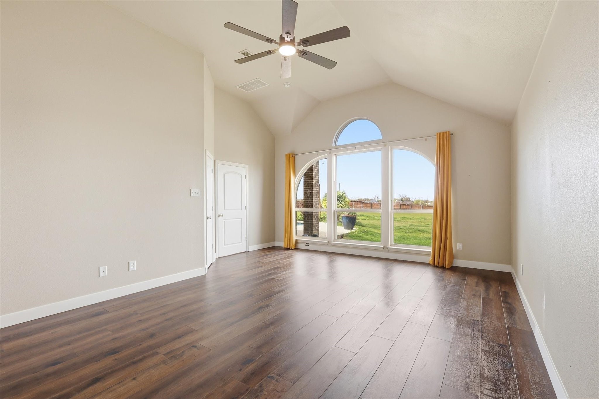 105 Devonshire Drive Waxahachie TX 75167