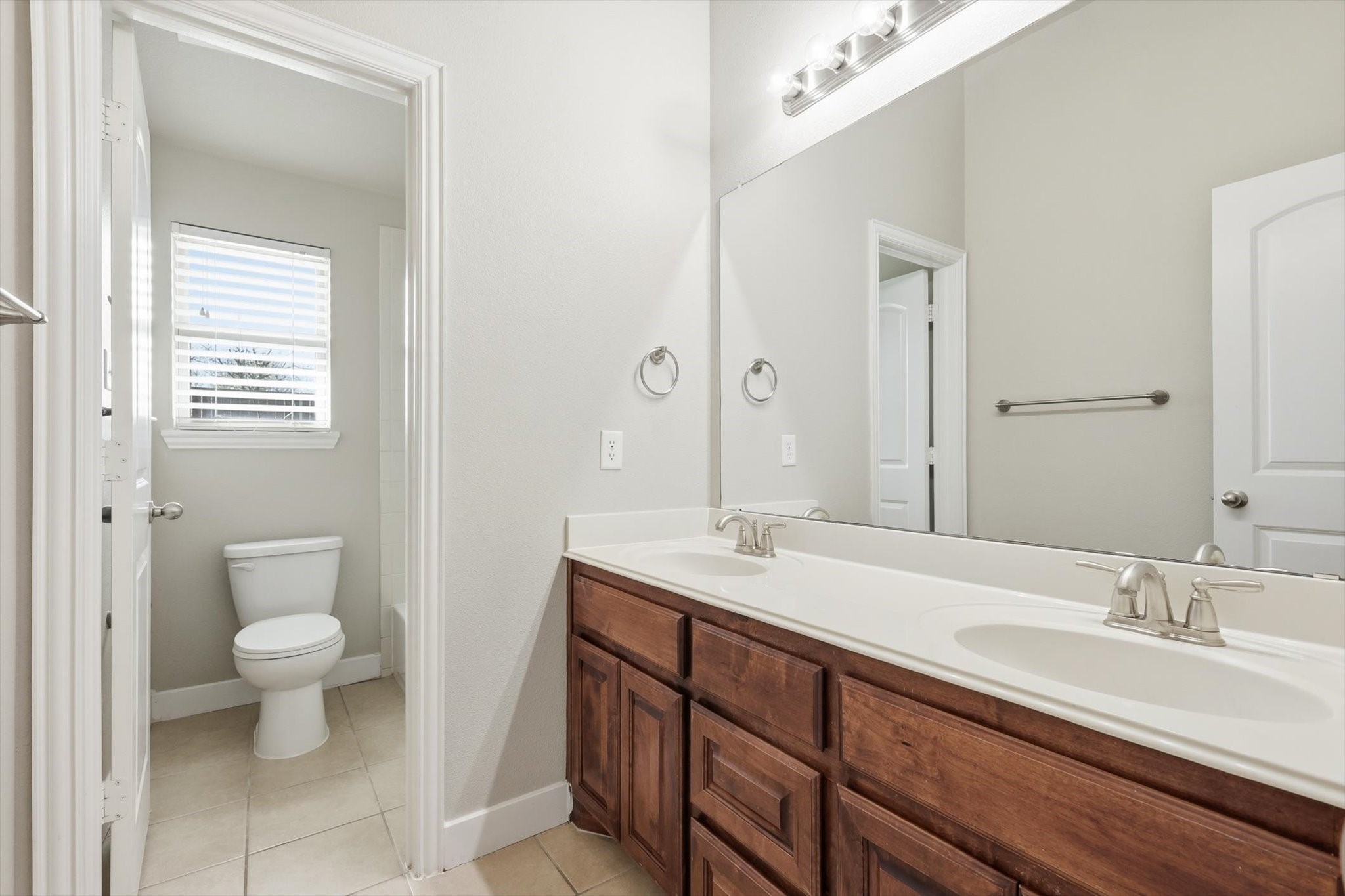 105 Devonshire Drive Waxahachie TX 75167