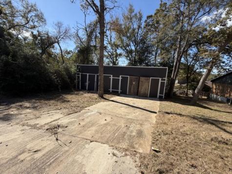 100 Post Oak Hilltop Lakes TX 77871
