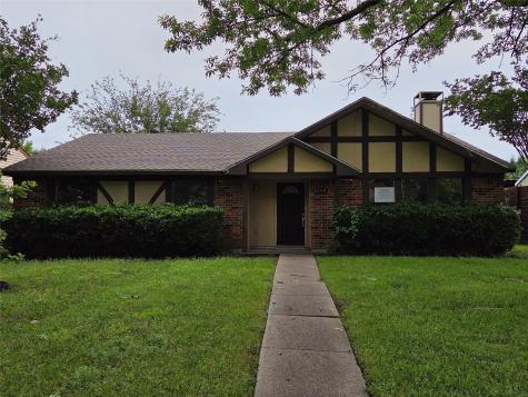 2149 Pueblo Drive Garland TX 75040
