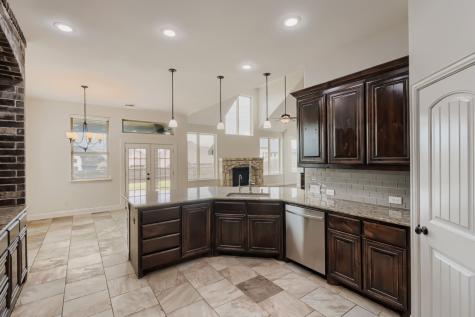 138 Fairweather Drive Burleson TX 76028