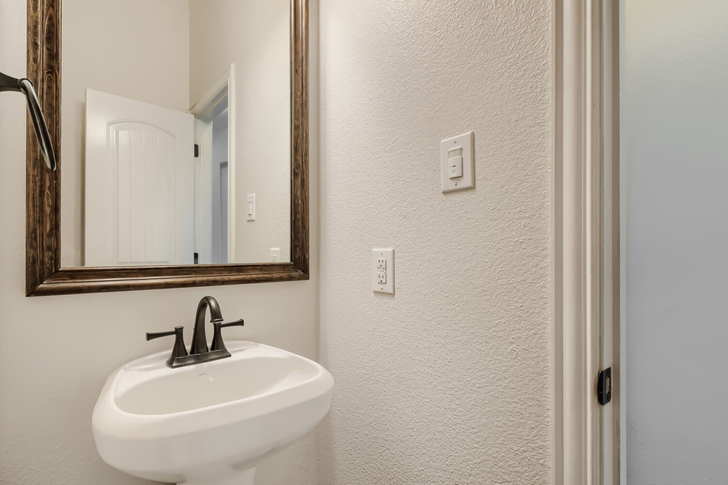 138 Fairweather Drive Burleson TX 76028