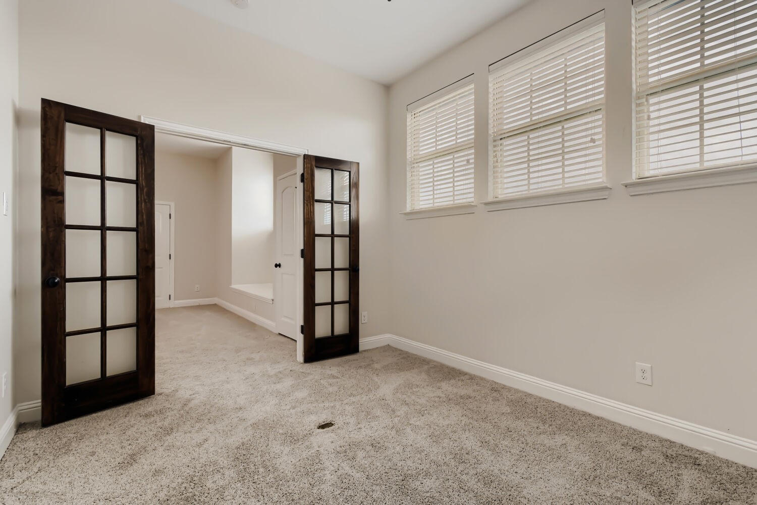 138 Fairweather Drive Burleson TX 76028