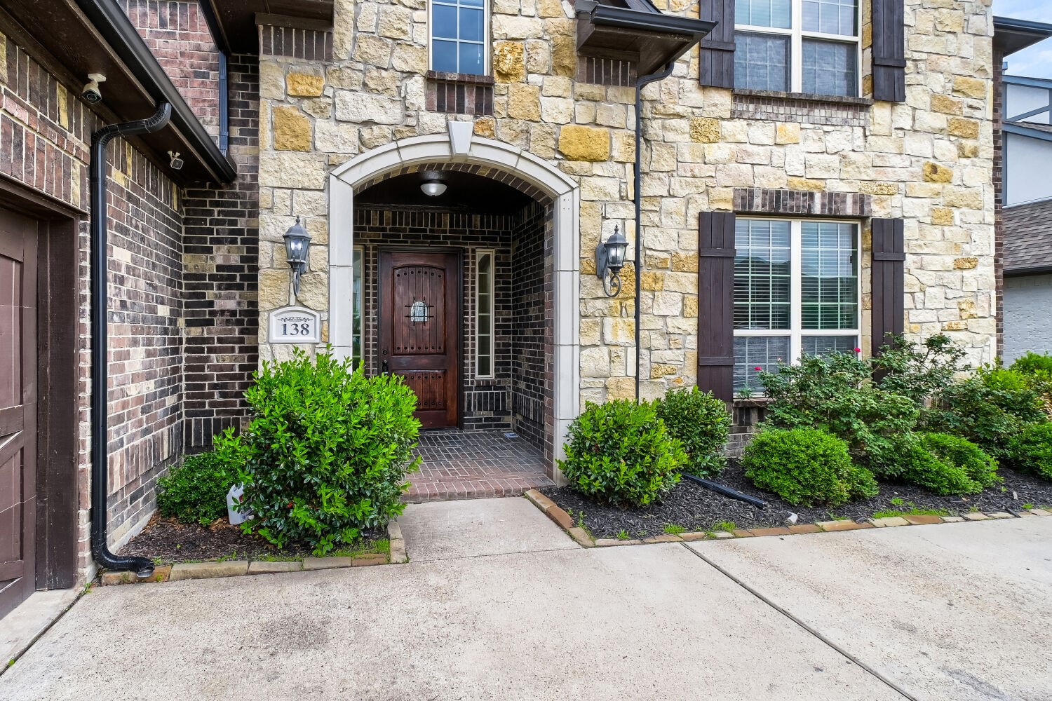 138 Fairweather Drive Burleson TX 76028