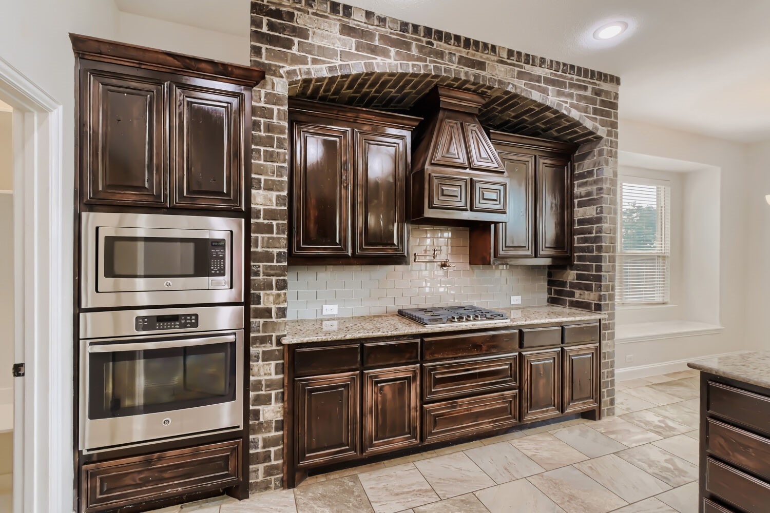 138 Fairweather Drive Burleson TX 76028