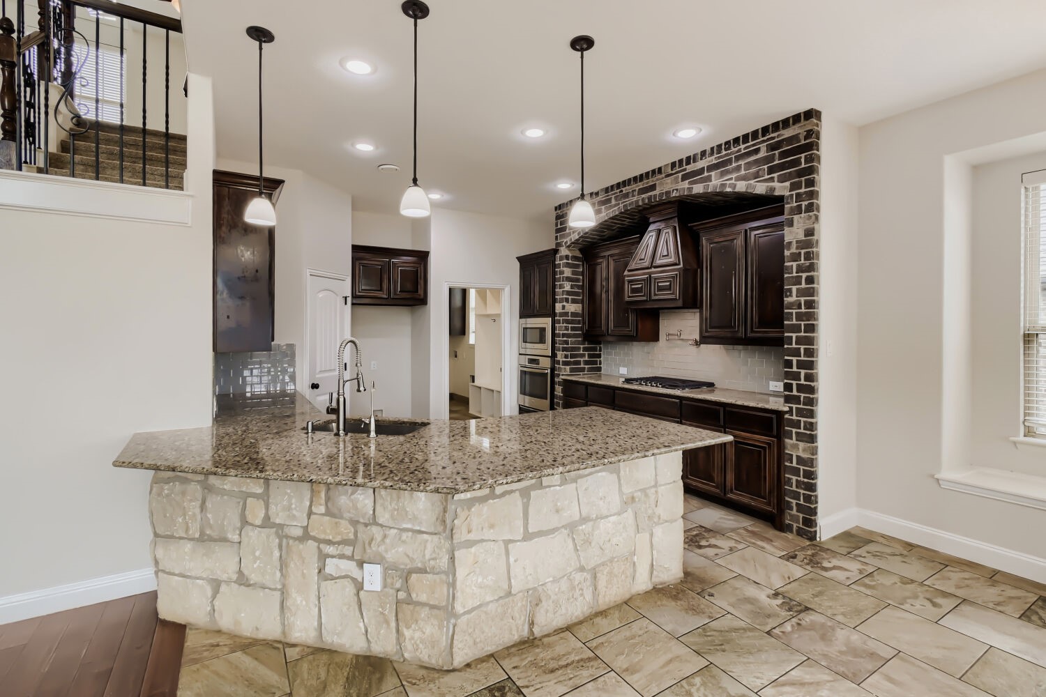 138 Fairweather Drive Burleson TX 76028
