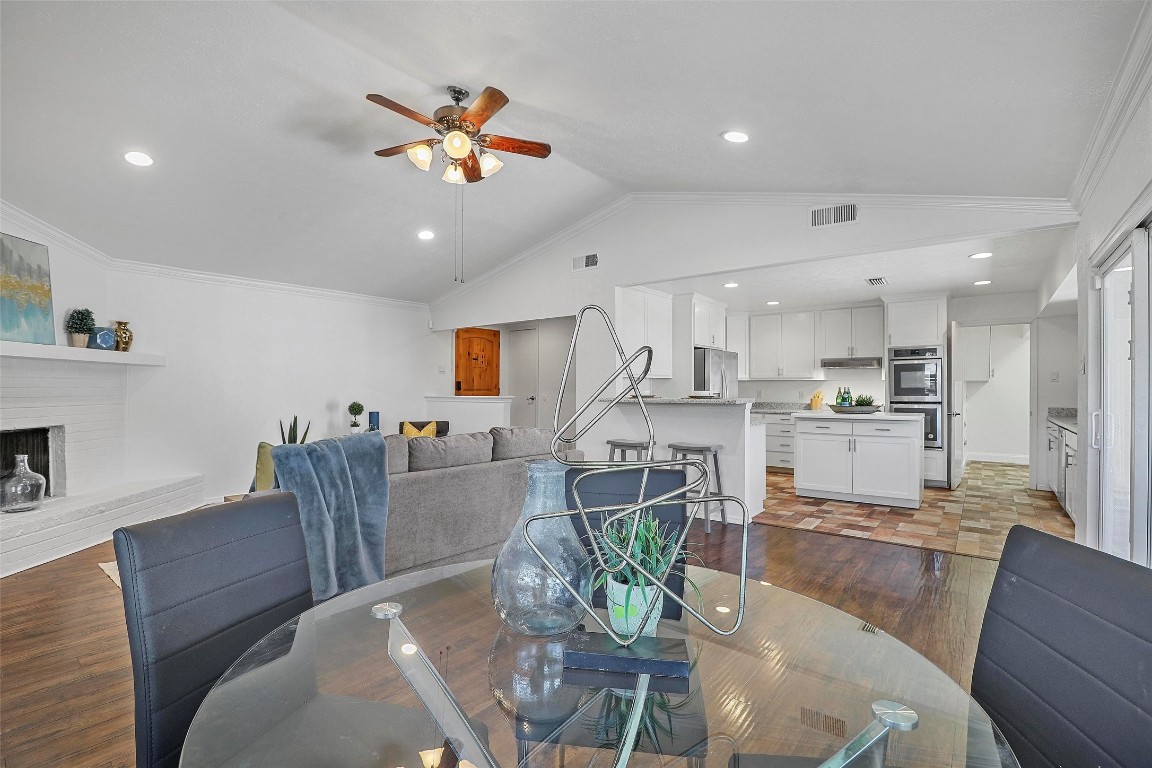 11499 Drummond Place Dallas TX 75228