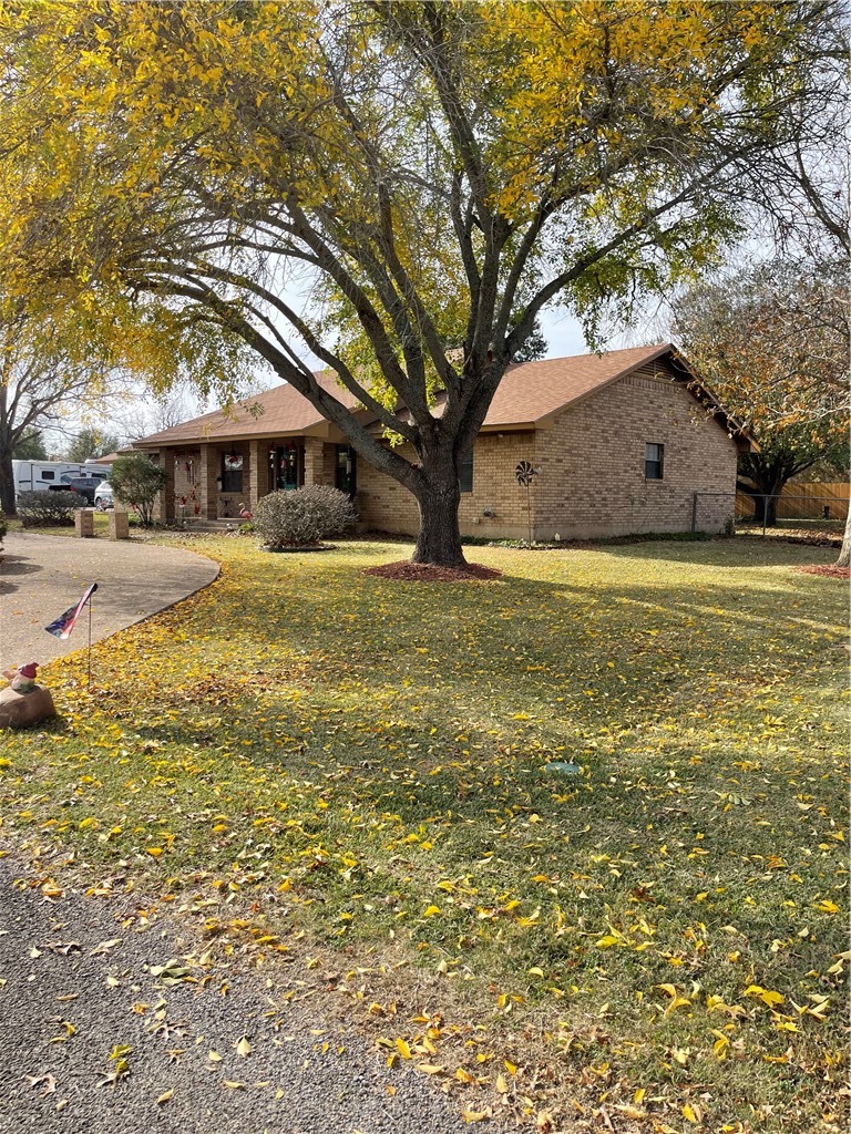 350 N Avenue C Crawford TX 76638