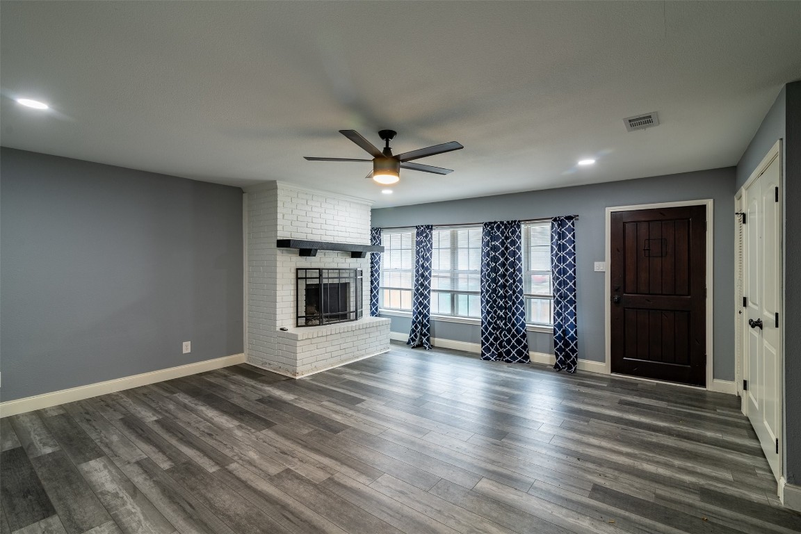 5728 Ammons Street Haltom City TX 76117