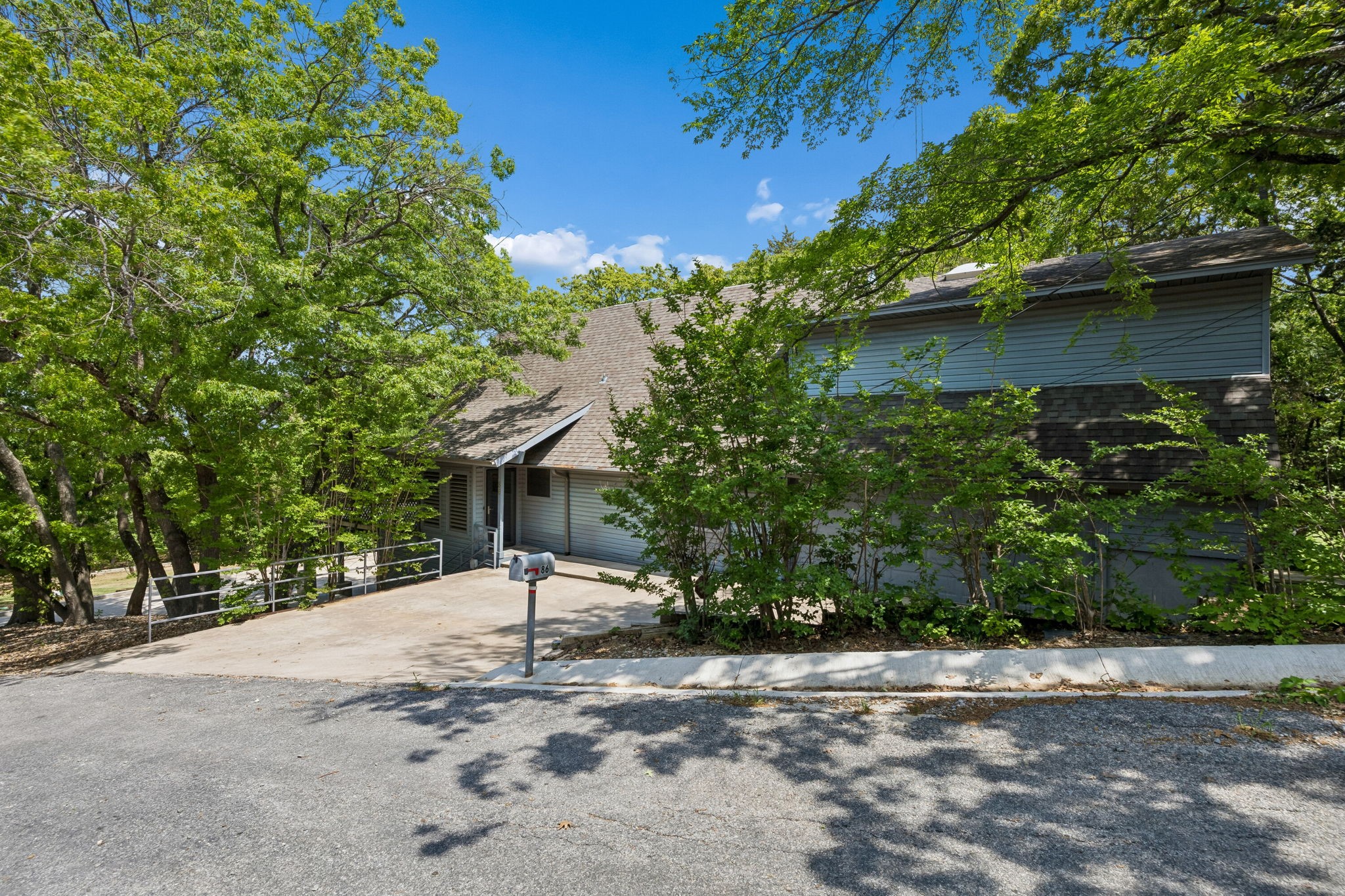 86 Queens Drive Pottsboro TX 75076