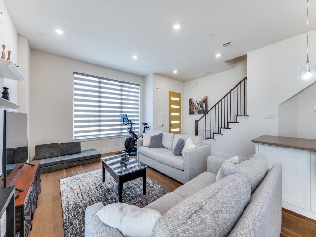 7832 Verona Place Dallas TX 75231