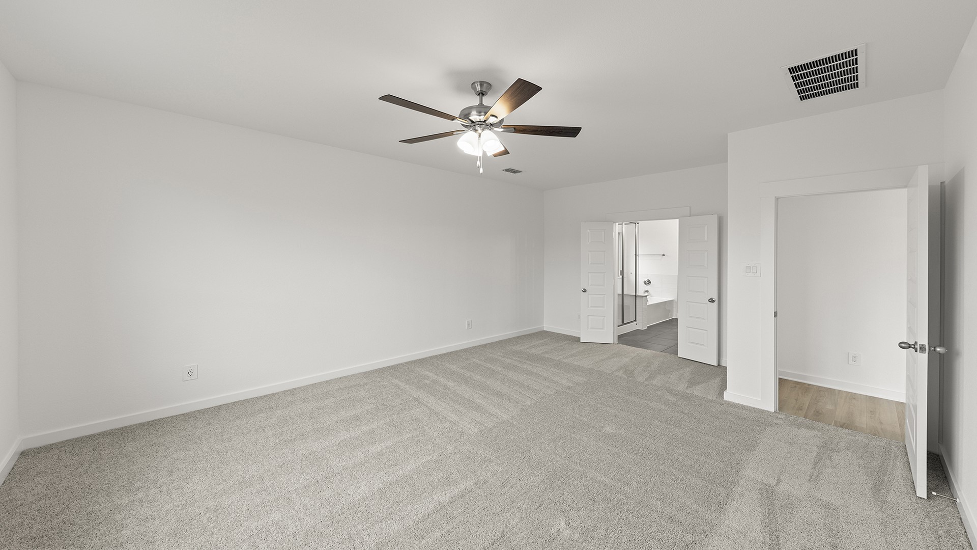1628 Elle Aubrey TX 76227