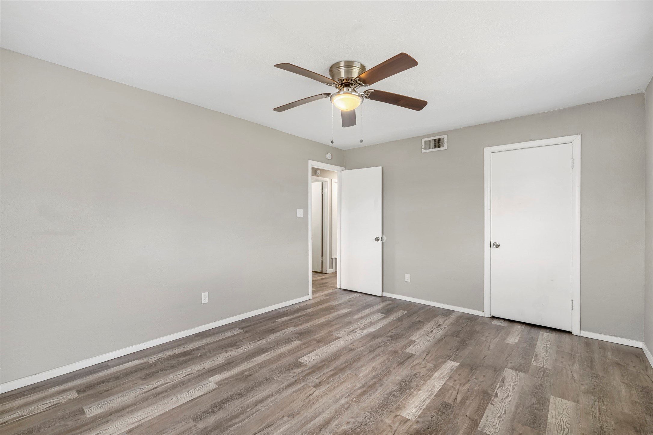 105 W College Street Blooming Grove TX 76626