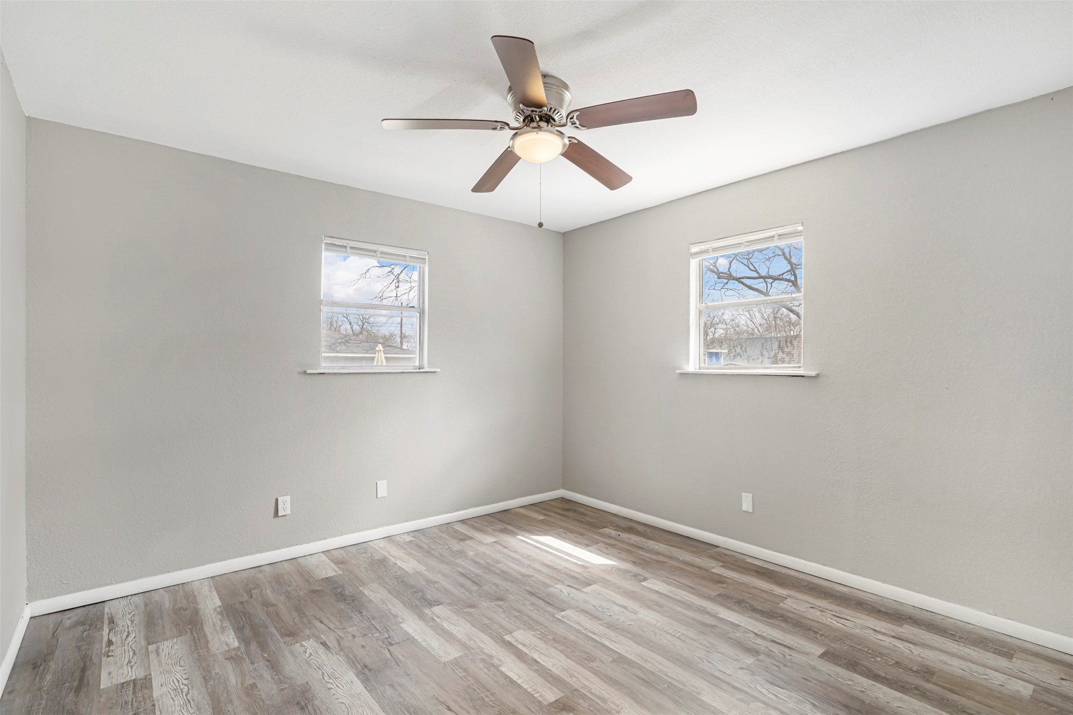105 W College Street Blooming Grove TX 76626