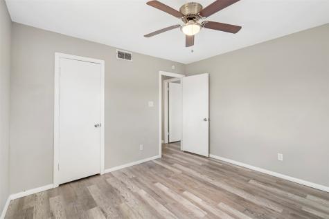 105 W College Street Blooming Grove TX 76626