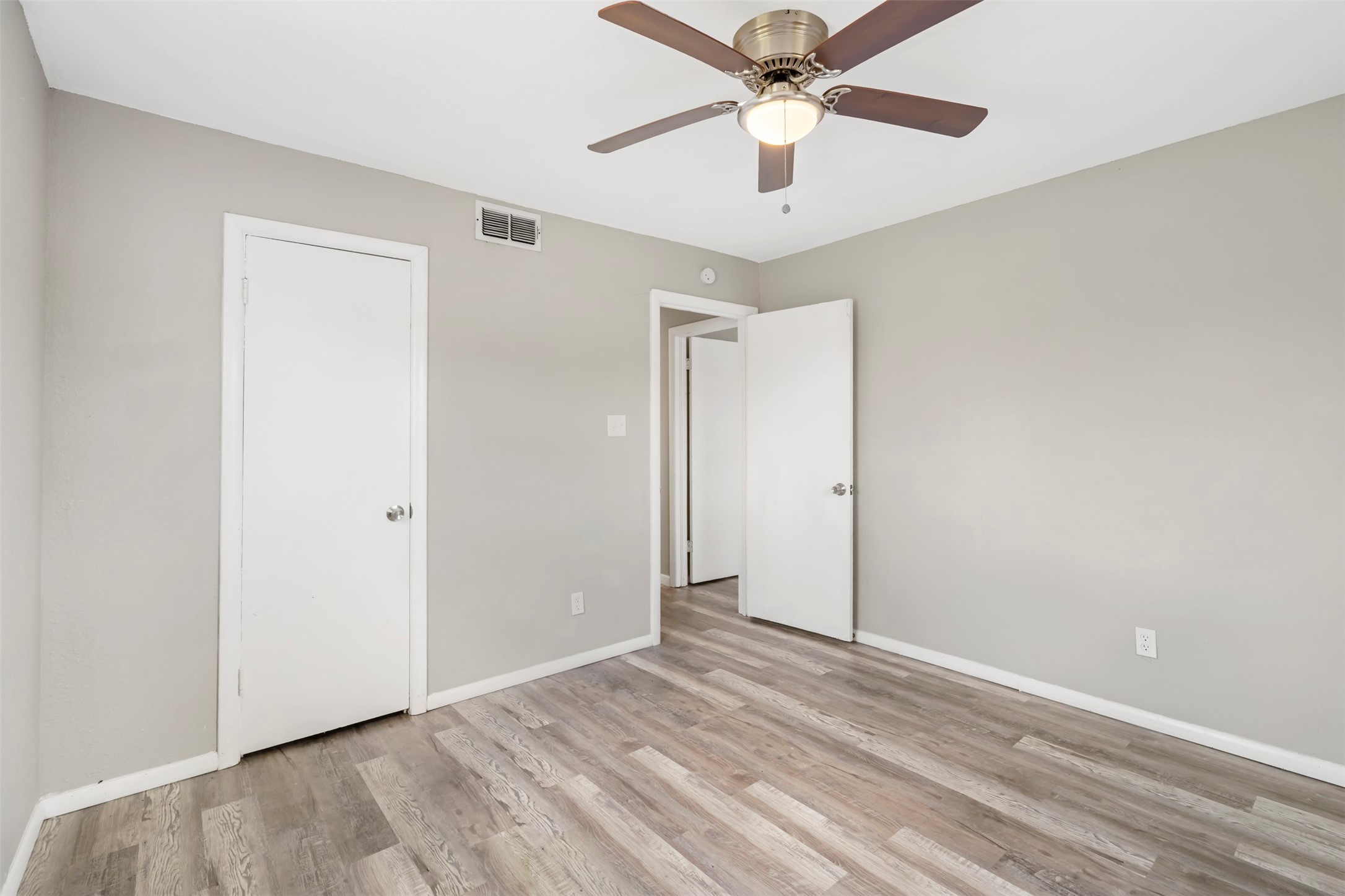 105 W College Street Blooming Grove TX 76626