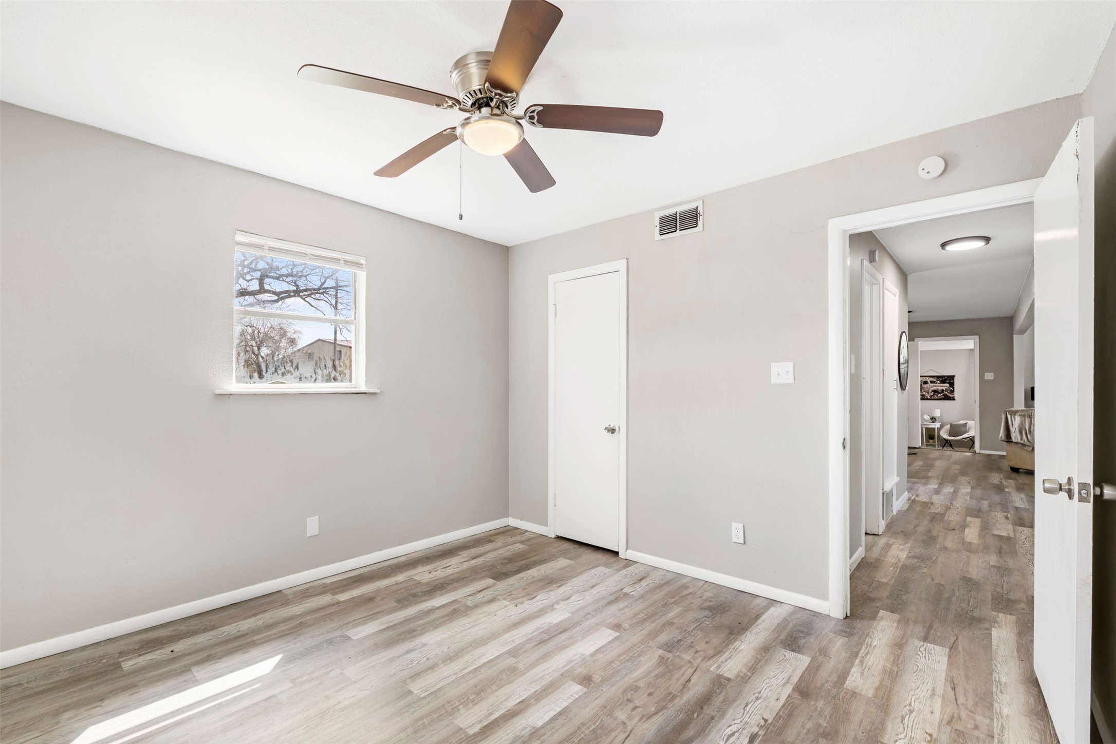 105 W College Street Blooming Grove TX 76626