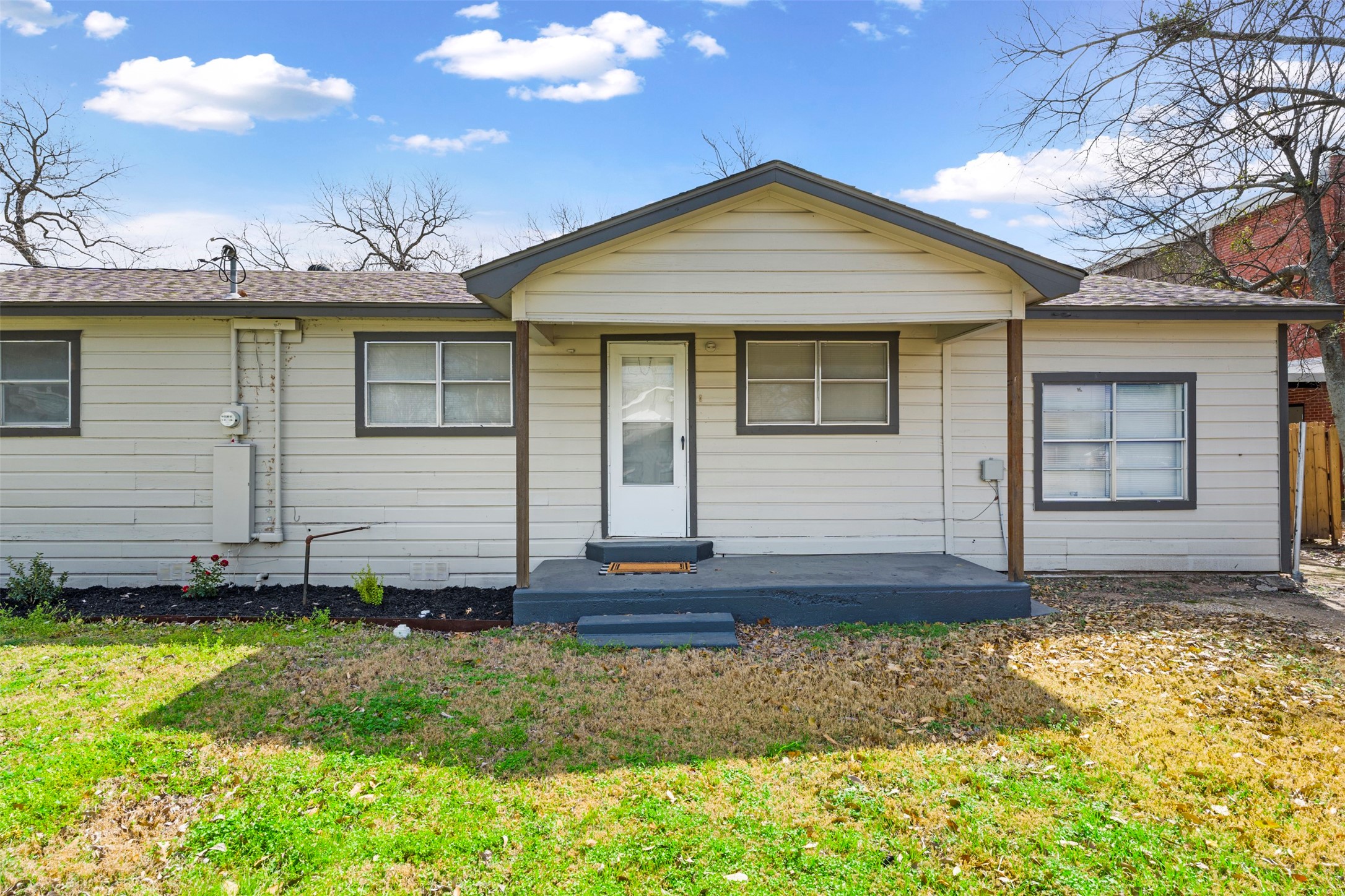 105 W College Street Blooming Grove TX 76626
