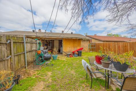 616 W Cedar Arlington TX 76011
