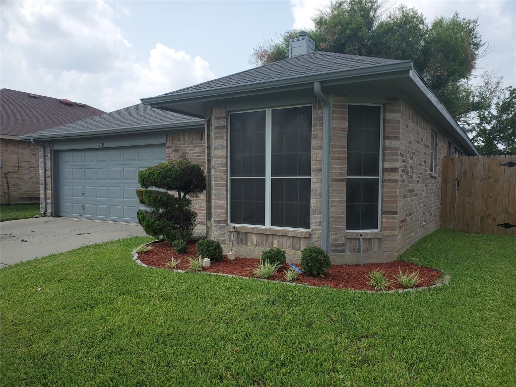 2116 N Kirbywood Trail Grand Prairie TX 75052